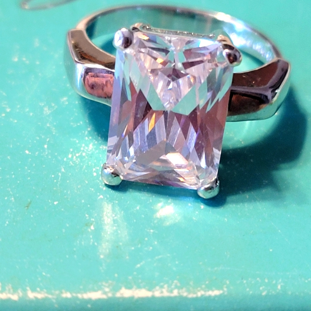 Elegant Silver Ring - image 1